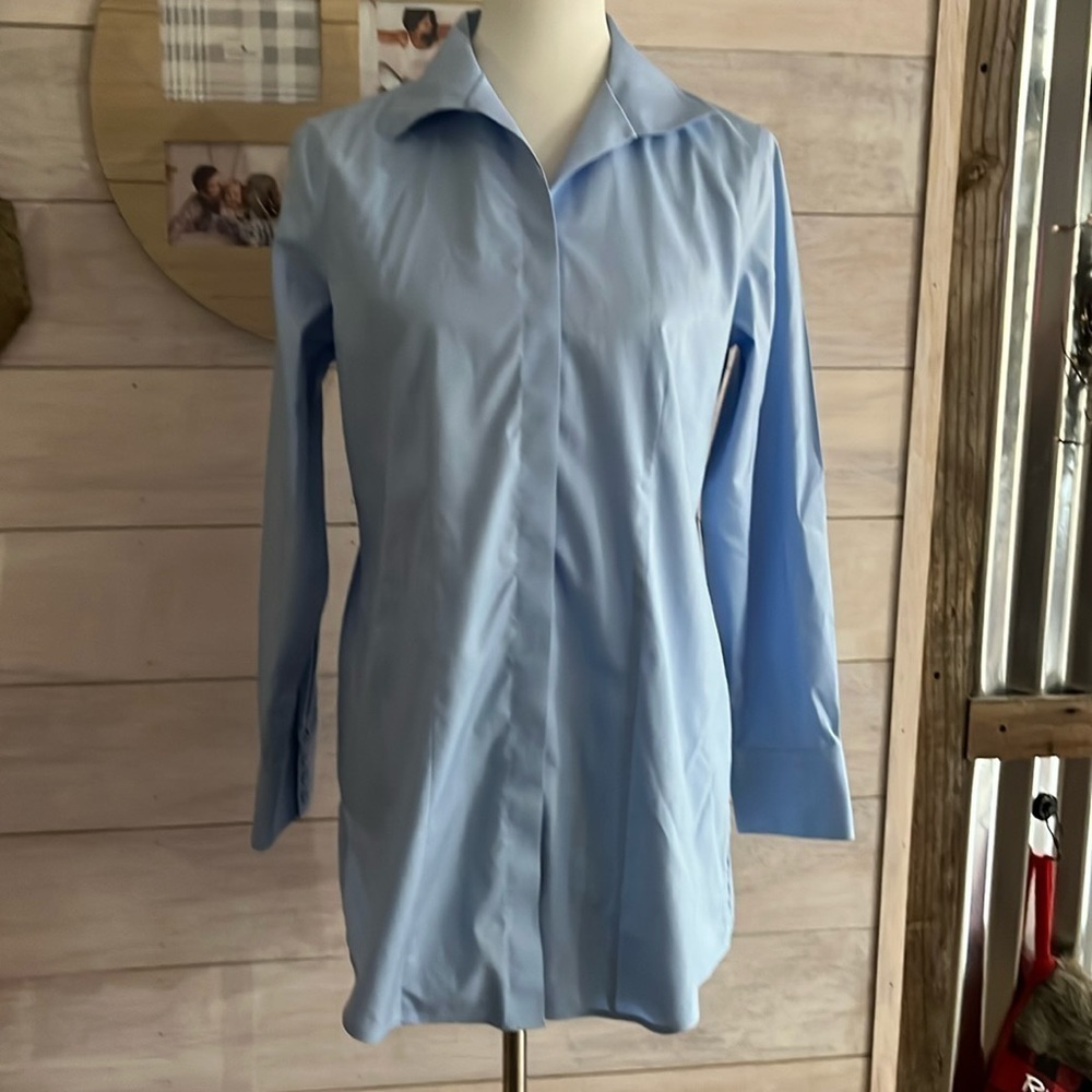 Chico's Blue No Iron Long Button Top 0/Small - Picture 1 of 6